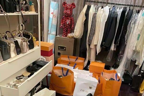 郑州市中原回收一线品牌衣服